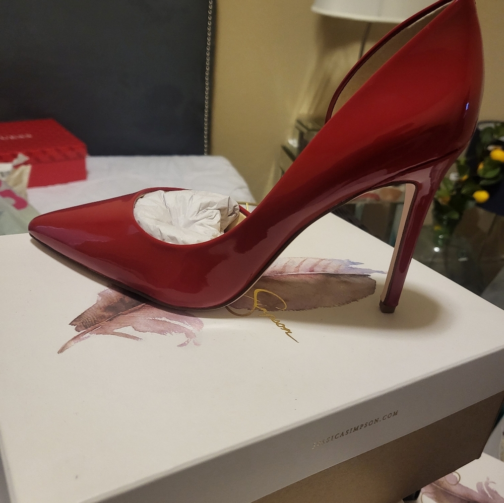 Jessica Simpson Red Muse Patent Pump sz. 7.5. Brand New in Box.